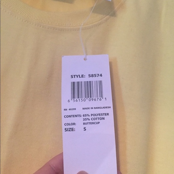 Erika & Co Sleeveless Top - Picture 4 of 4